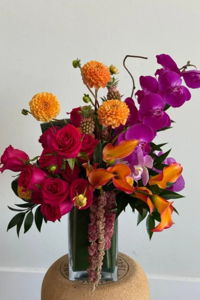 Paradise Bliss: Tropical Arrangement